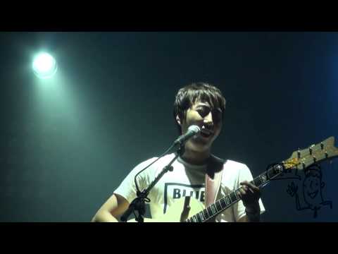 120504 버스커버스커 - Valenti + Livin' La Vida Loca @ 청춘버스