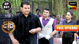 Red Swimming Pool में क्यों कूदे CID Officers? | CID | सी.आई.डी. | 14 May 2024