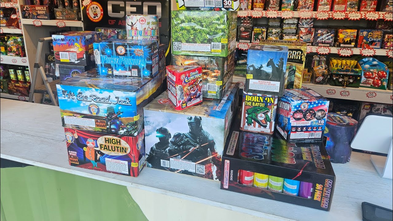 @JG-PyroTX $600 dollar aerial assortment bundle at Pooters Firework 10907 N Eldridge Pkwy, Houston