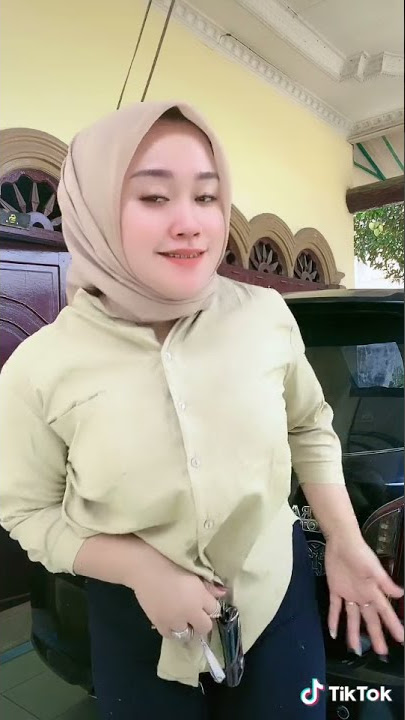 Tante goyang tiktok part 8 • #Shorts #tante #tantegirang #tantehot