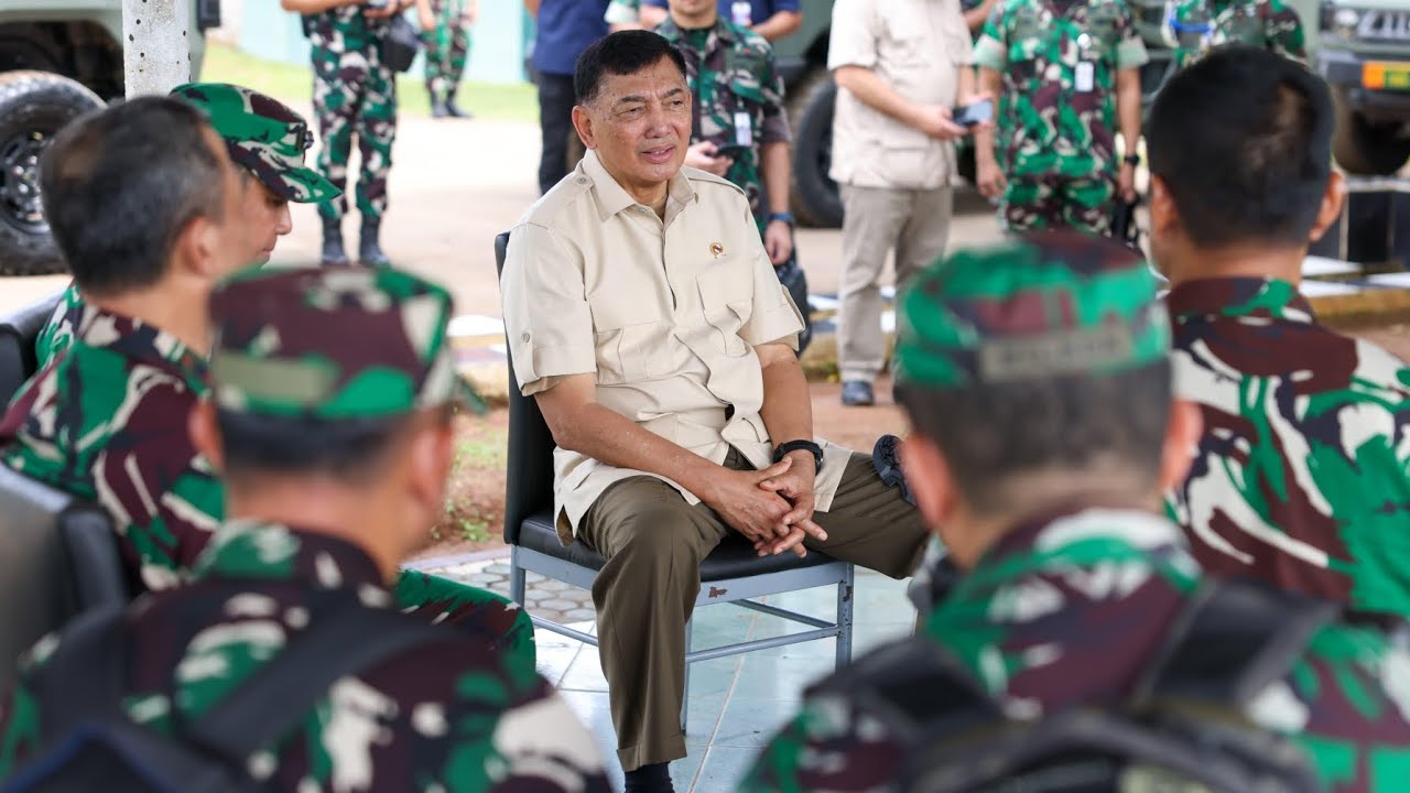 Menteri Pertahanan Sjafrie Sjamsoeddin mengunjungi Dodiklatpur Rindam III/Siliwangi