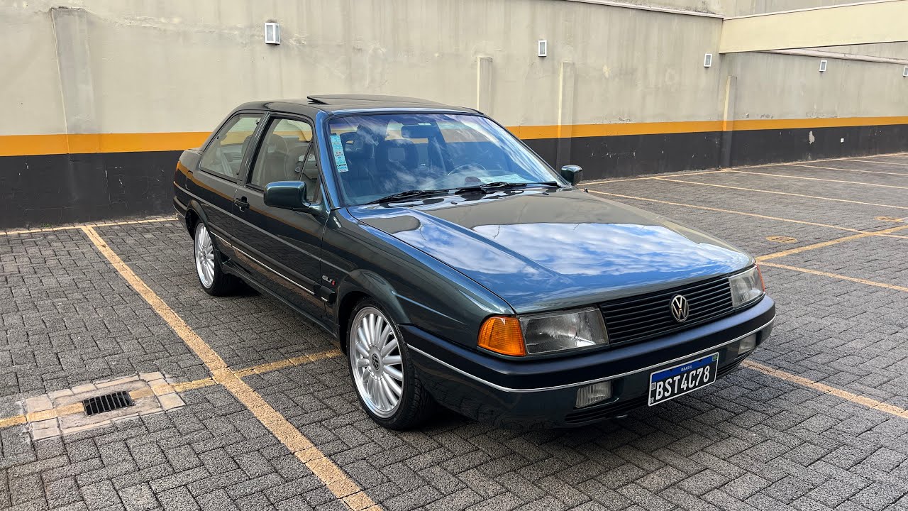 Santana GLSi com configuração raríssima (Placa Preta)