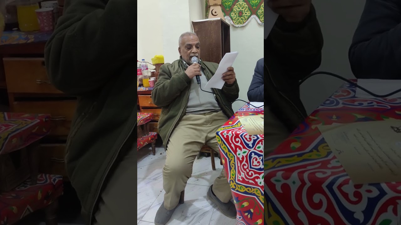 الشاعر الكبير سيد مرسى يشدو على منصة جمعية النسر الأدبية 