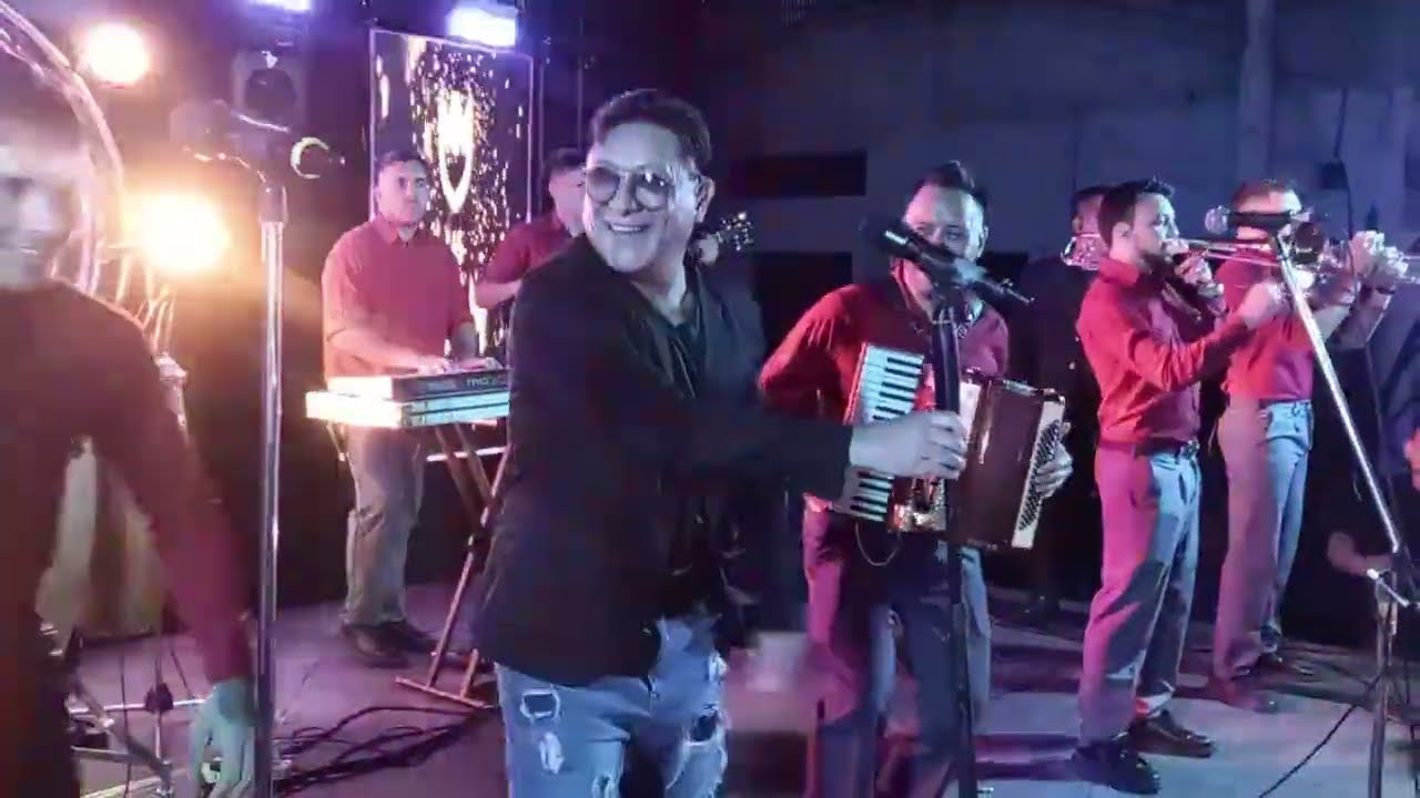 🎬 Dale play al inicio de esta gran noche con Sergio Torres.