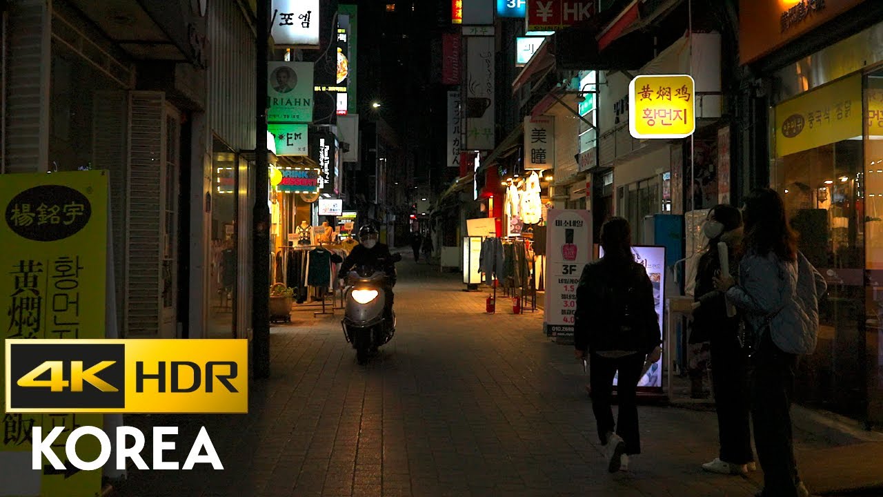 Myeong-dong - Walking the Quiet Streets of Myeong-dong on Tuesday Evening | Seoul - 4K HDR Korea