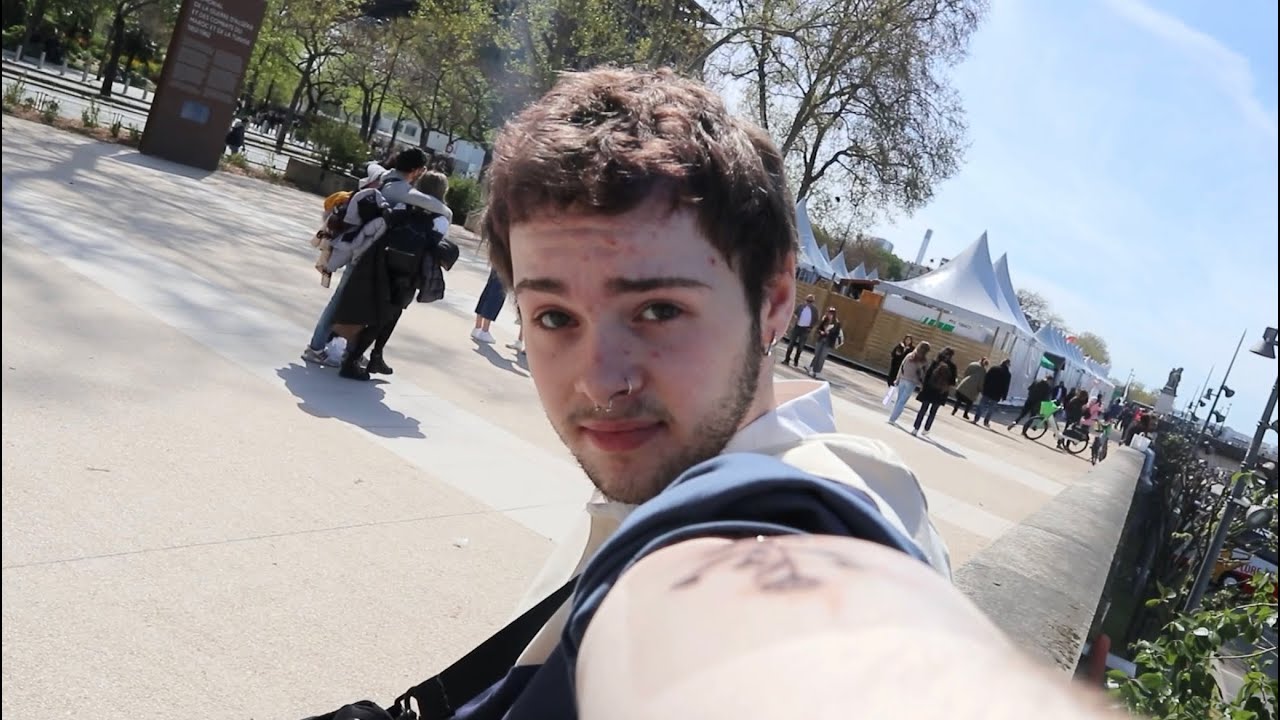 i gOT A TATTOO IN PARIS | vlog 1