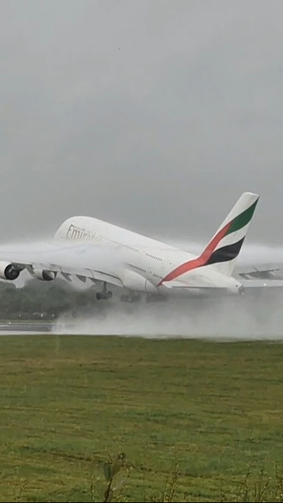 Emirates A380 Takeoff in a Heavy Rain Storm 🌧🌧 #emirates #a380 #manchester #storm #takeoff