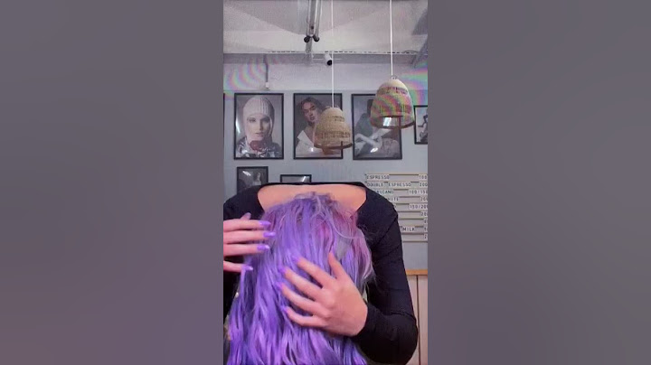 На борту девица попробуй не влюбиться 💕
