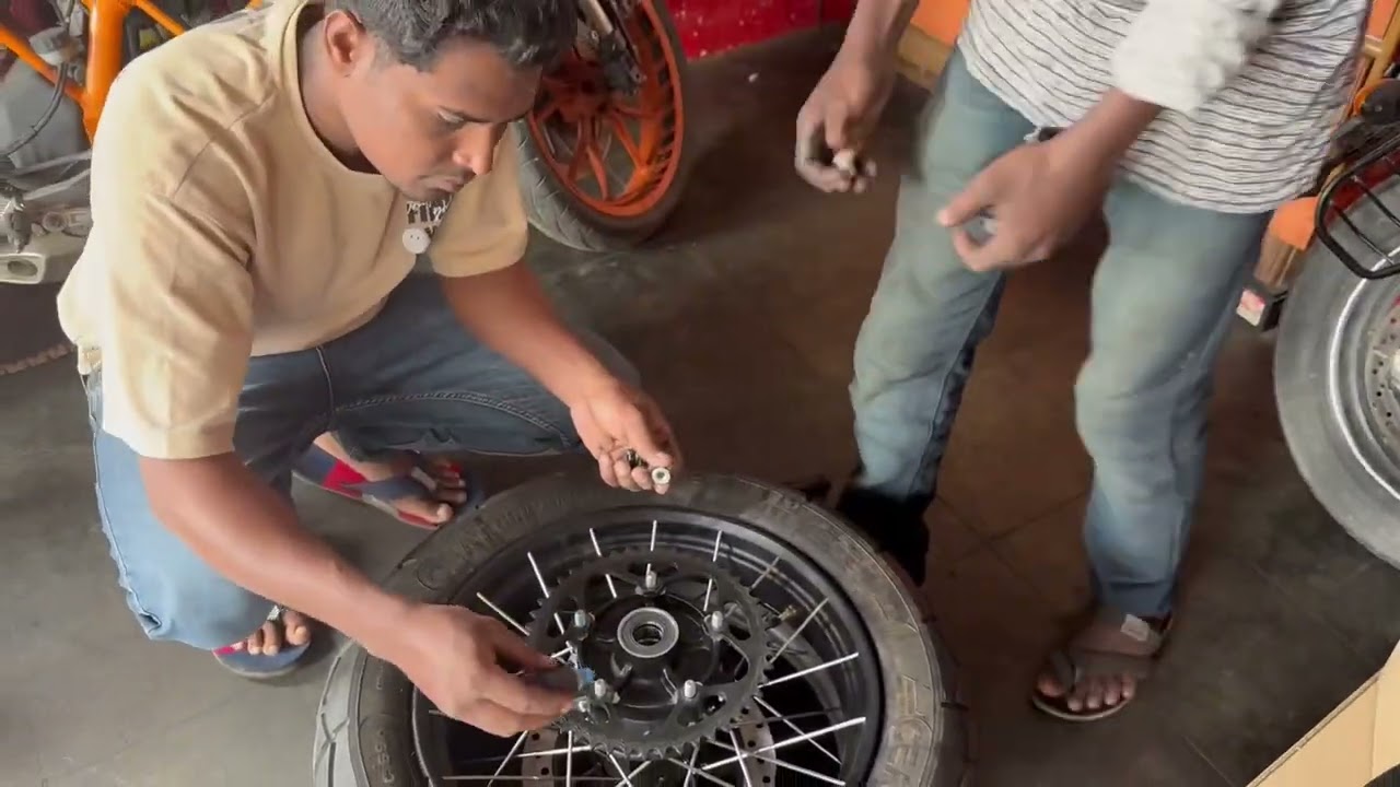 Instalation of the tubeless spoke wheels HIMALAYAN 450