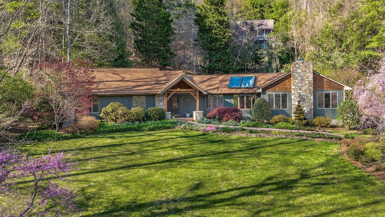 Presented by Angie Cullen | Nest Realty Asheville: 308 East Sondley Drive Asheville, NC