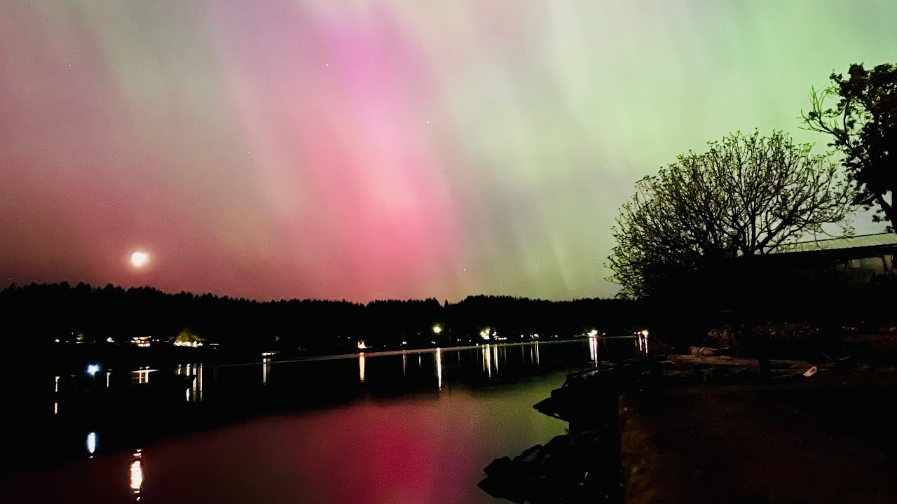 Ten min. Of Northern Lights sped up!