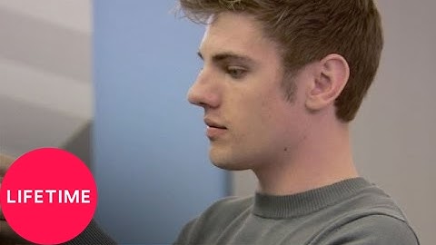 Project Runway: Under the Gunn: Sam Issues (S1, E8) | Lifetime