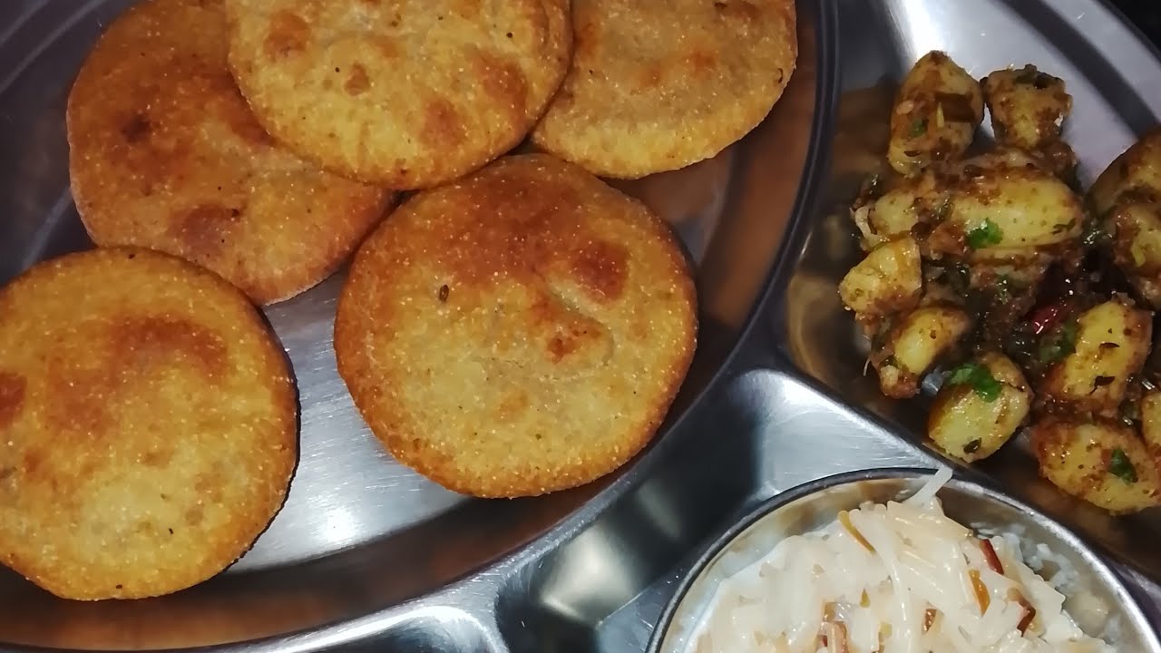 Aaj Maine dinner मे बनाया मटर की कचोरी जीरा आलू 🫛🫛🙏