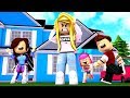 BEING A TEEN MOM FOR A DAY! (Roblox)