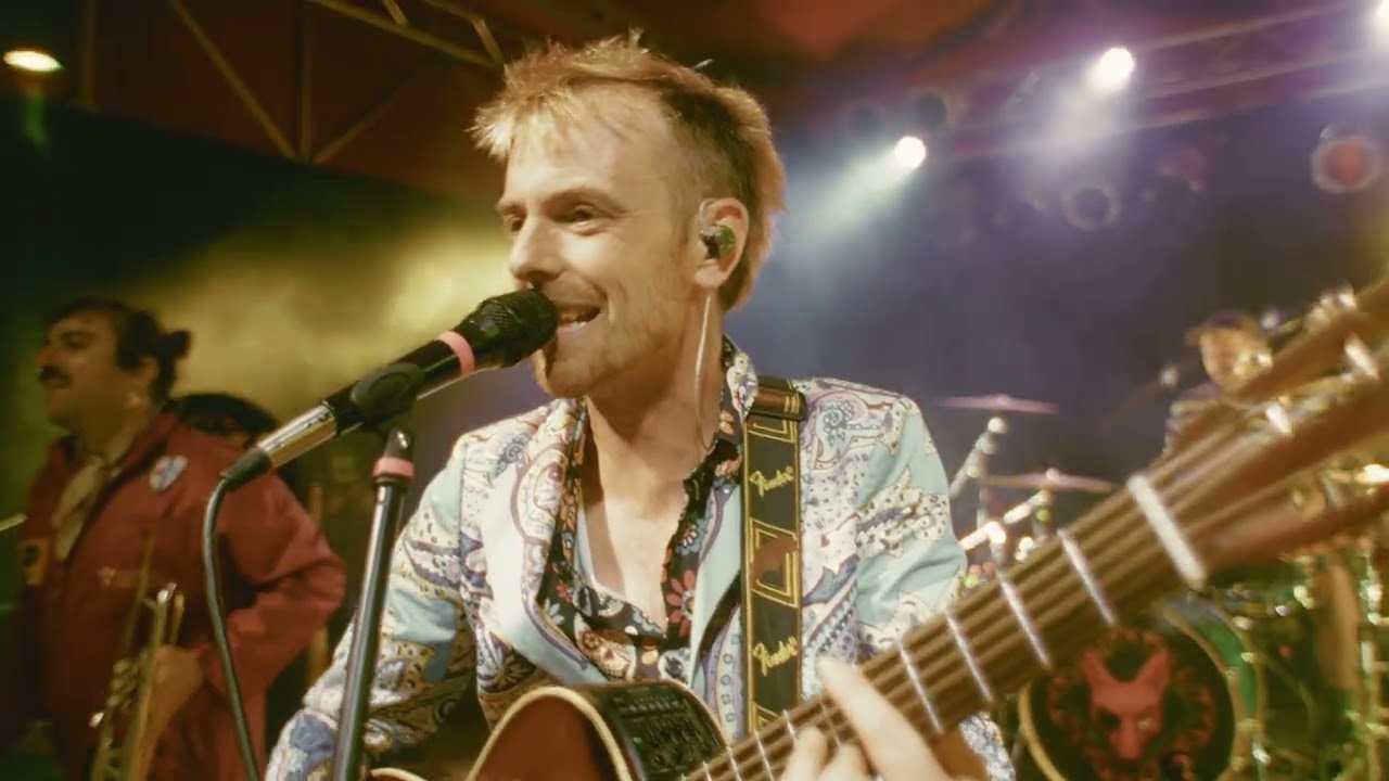 Watch Malaka Hostel - Glashaus (Official Video) on YouTube Watch Malaka Hostel - Glashaus (Official Video) on YouTube