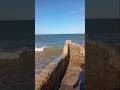 mar vai no telhado da casa