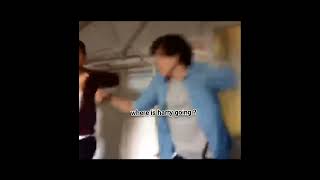 harry & louis dancing :) #harrystyles #louistomlinson #onedirection #larrystylinson