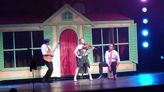 Lindsey Stirling - Feliz Navidad (José Feliciano cover) (November 28, 2023) #lindseystirling