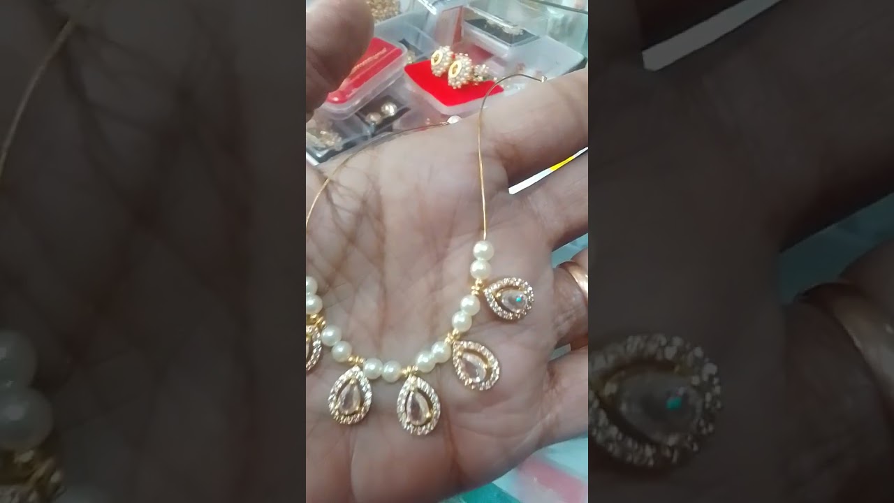 Trendy Looking Very Beautiful Fashionable Neck Piece