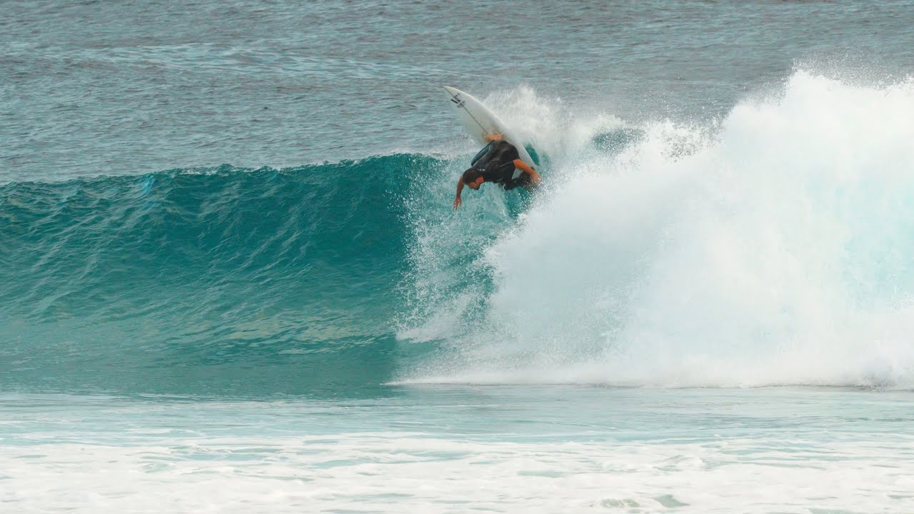 Snapper Rocks Pro A Pro Steals The Show Amongst the Average Joes - Snapper Rocks - Sunday ...