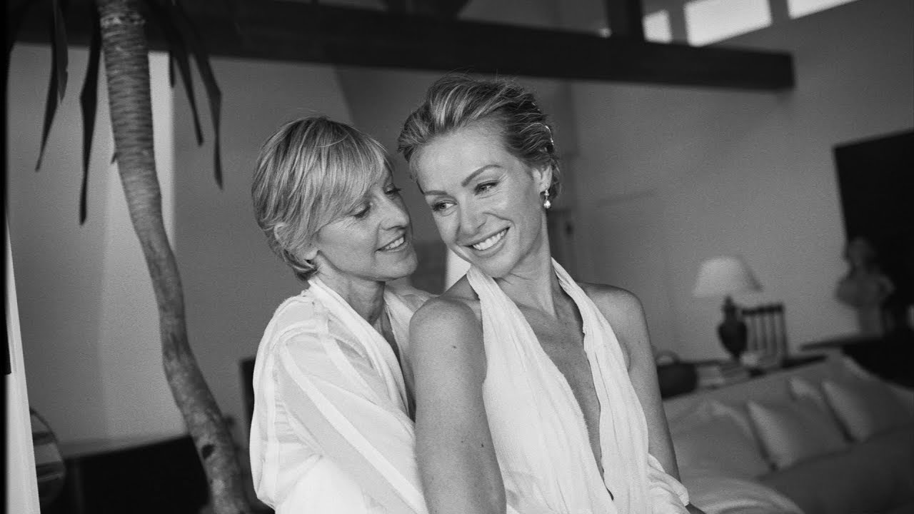 Ellen DeGeneres and Portia de Rossis 10th Wedding Anniversary pic image
