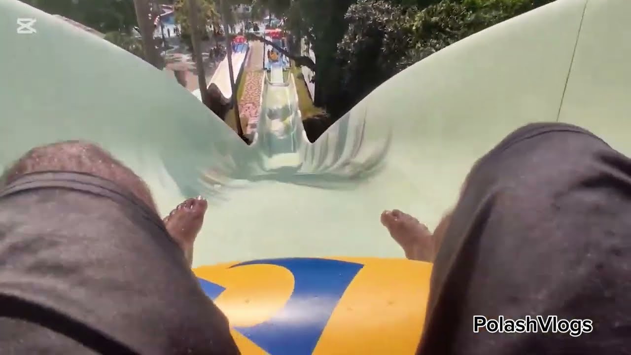 Looping Rocket Water Slide at Amusement Water Park 💦 Water Ride Adventure! 🚀
