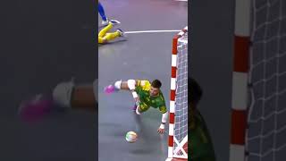 Espíndola brutal 💀🧱🥅 #defesa #futebol #futsal #goleiro