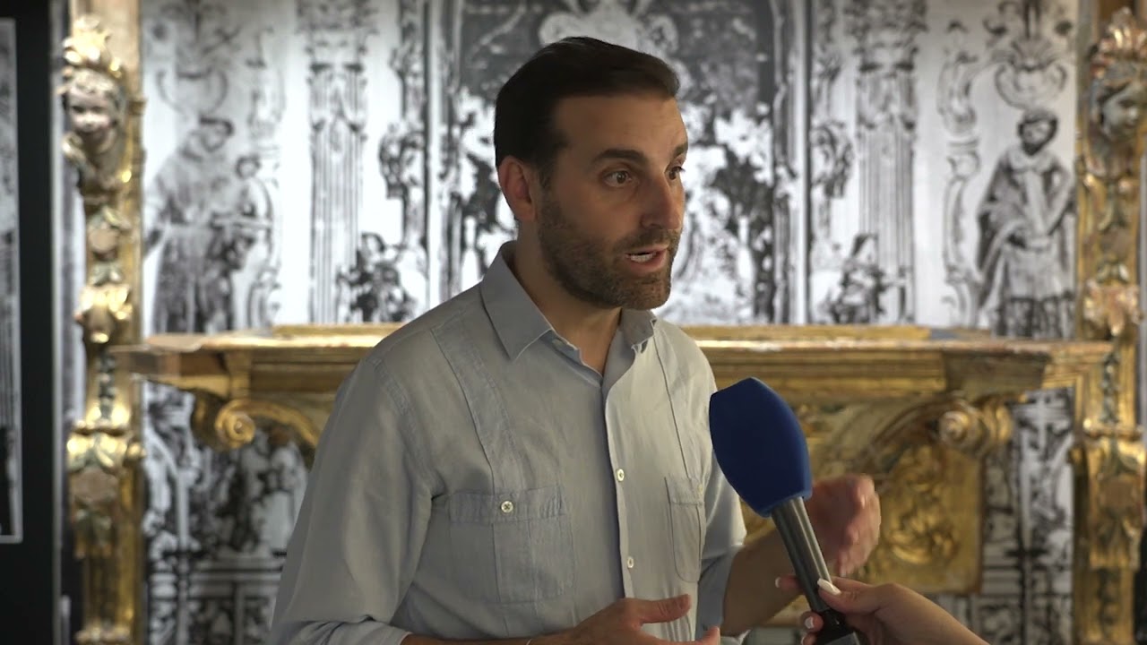 El Tesoro de la Virgen del Rocío se encuentra abierto en el Santuario para la visita de los devotos.