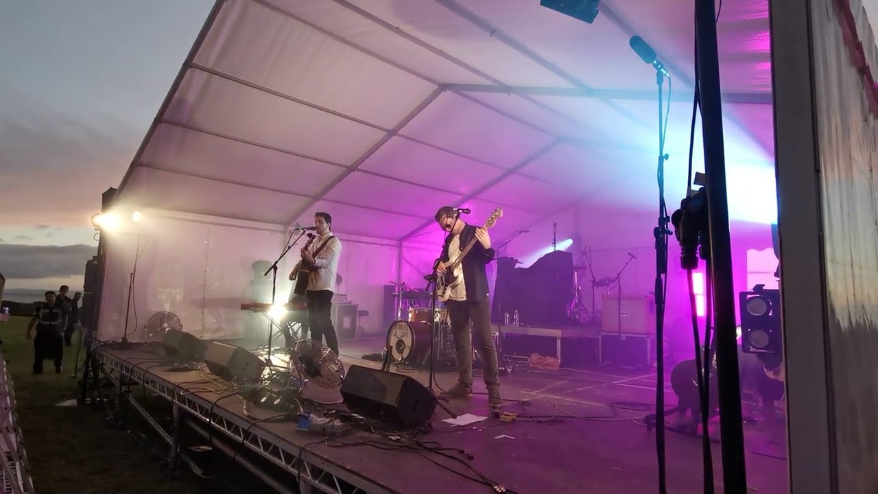 Boundless Brothers - Artic Monkeys - Snap out of it (Live Cover)