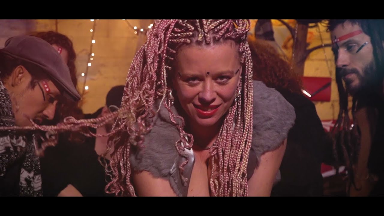 BIANCA CIOCCA  feat Maxi Roots - Lockdown - ( Official Video )