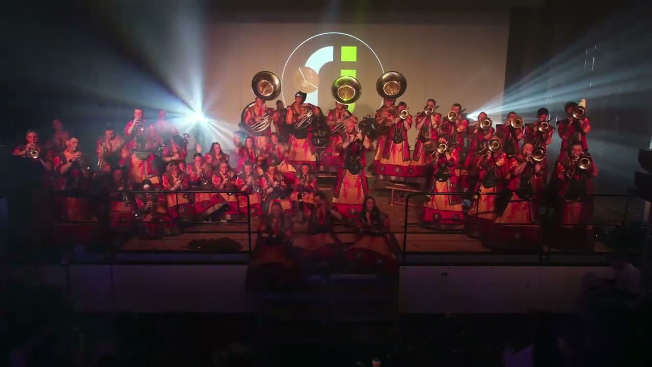 Rhii-Jooli Rüthi | Jare of hearts - Cristina Perri