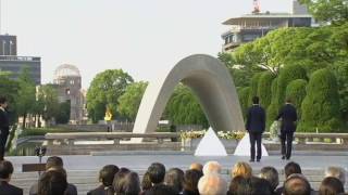 Obama & Abe Hiroshima Memorial Wreath Laying