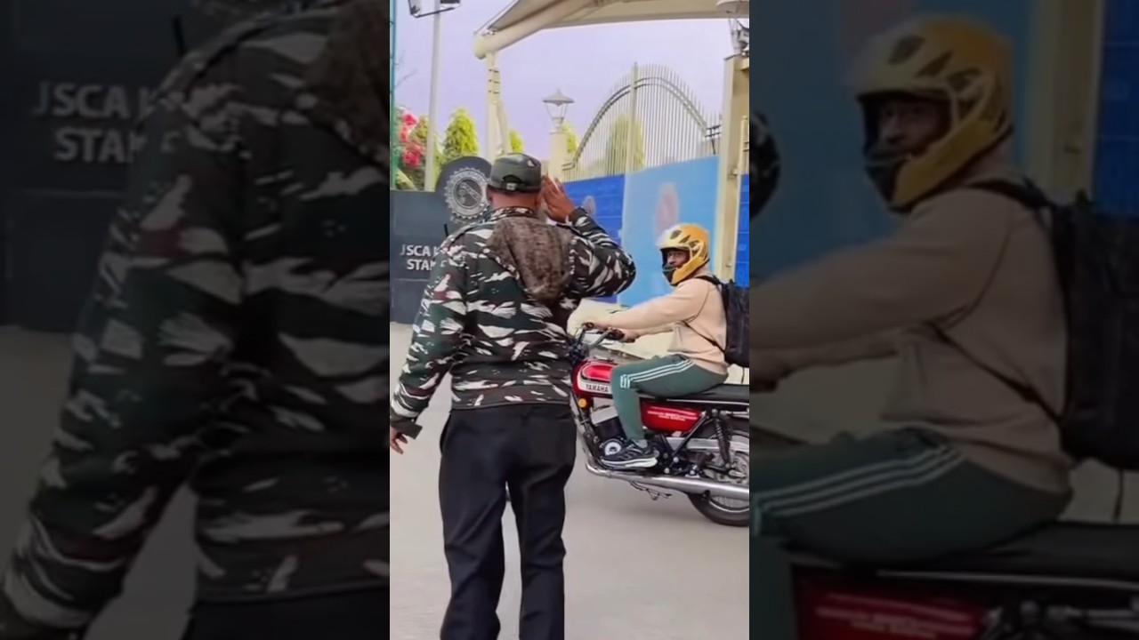 MS Dhoni Received A Salute From JSCA Security Staff❤️❤️