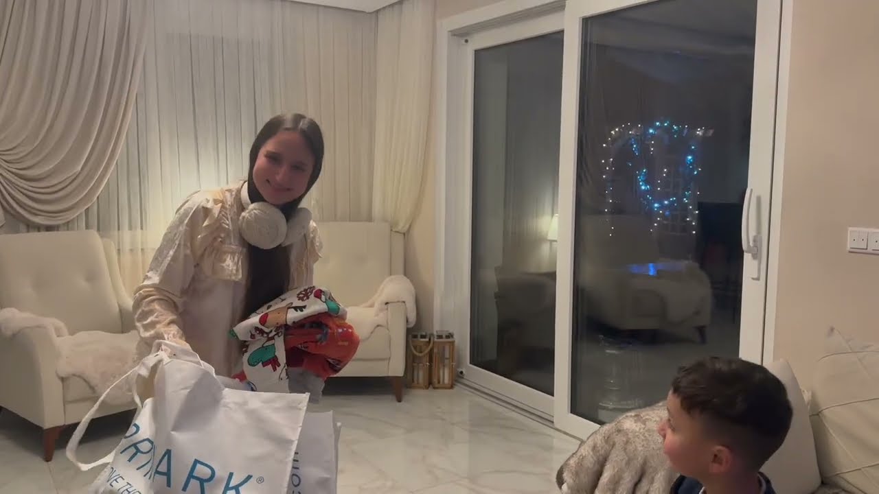 حبيت آخذكم وياي بأسرع سفره 🫣 صعدت بملاعب الأطفال 🤪😁اشتريت هدايا 🎁 