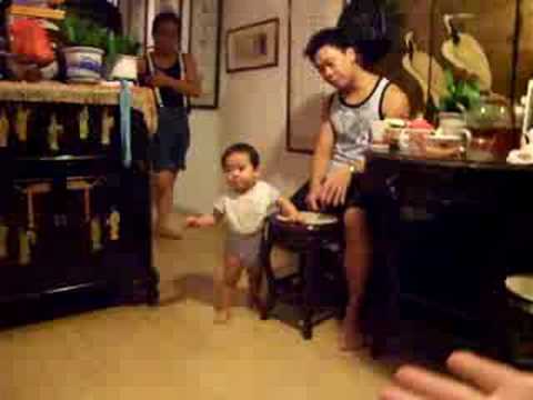 2008.7.31 小珏霖識行喇~~~