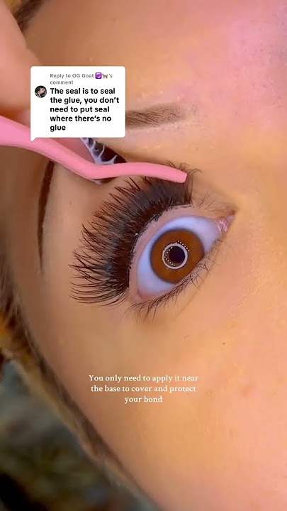 Learn how to apply lashes like a pro in just minutes! 💖 #lashqueen #lashperfect  #cosmetics #fyp