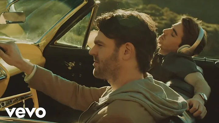 The Chainsmokers - Don't Let Me Down (Official Vid...