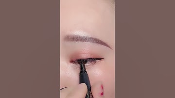 The Art of Perfecting the Smudged Eyeliner Look @Camakeupro #makeup #eyemakeup #beauty #shorts