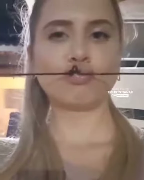 VIRAL !!! CEWEK CAKEP MEMBUKA TALI XxX (NO SENSOR)