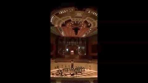 David Cherwien practices at Meyerson Symphony Center