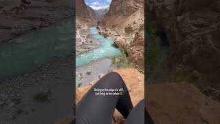 Life at it’s best in Zanskar Valley #lifeisbutadream #solotraveller #mountains #riversounds #peace