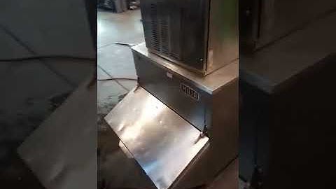 ICE MAKER + STORAGE BIN