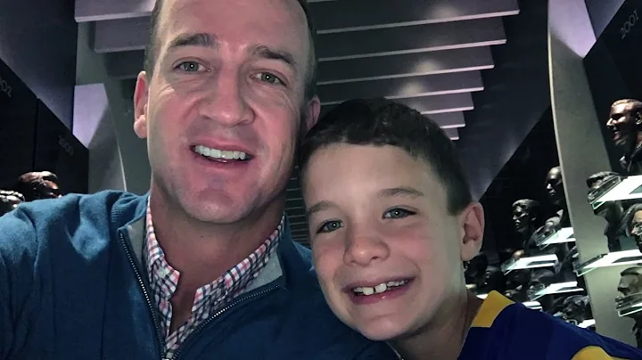 Peyton Manning Takes A Stroll Through The Hall Of Fame