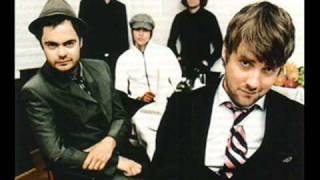 Kaiser Chiefs - I Predict A Riot