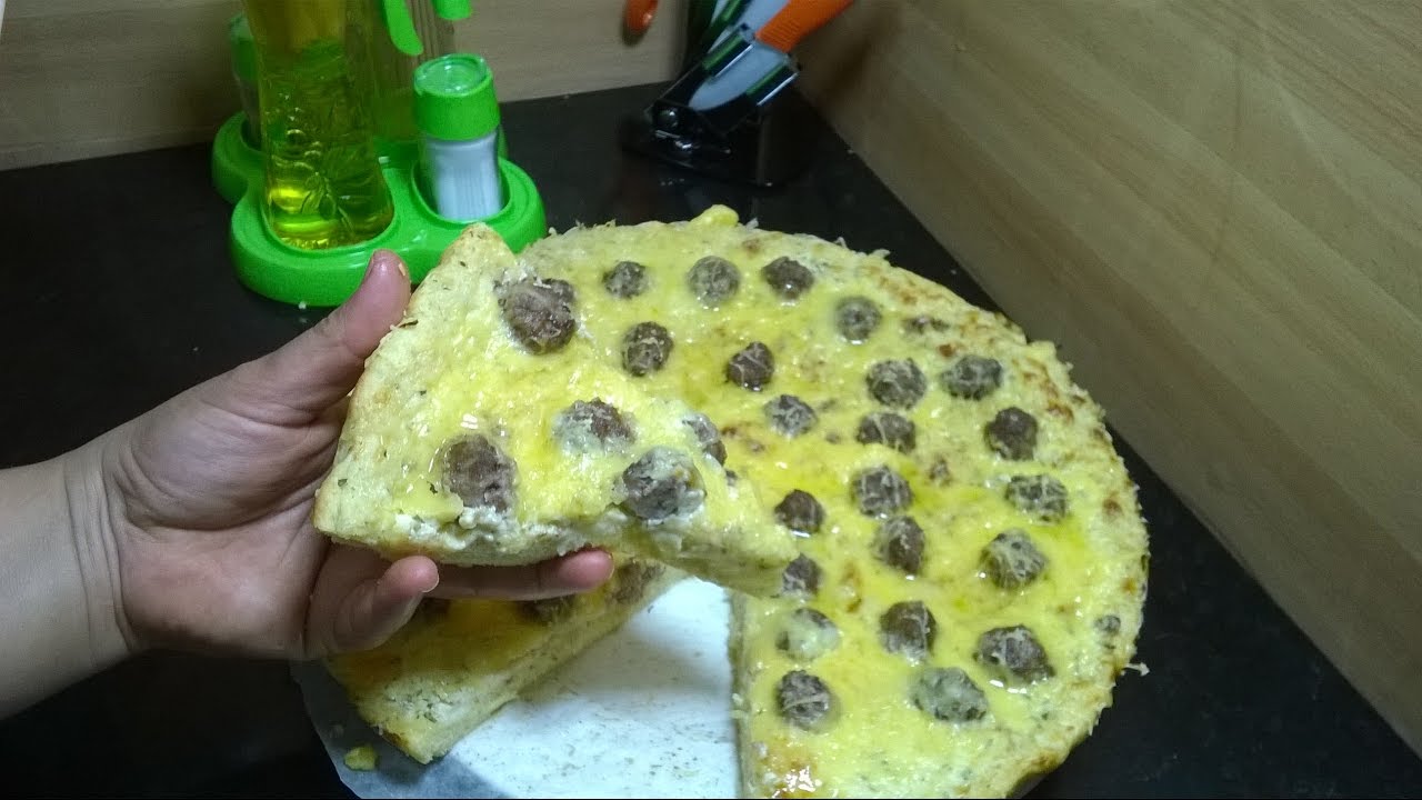 بيتزا رائعة بالصلصة البيضاء والكفتة يممممممممممم تستاهل تجربوها