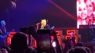 Avril Lavigne - Complicated [Live in Vienna] 4K