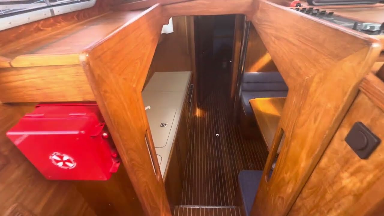Nauticat 38 Inside