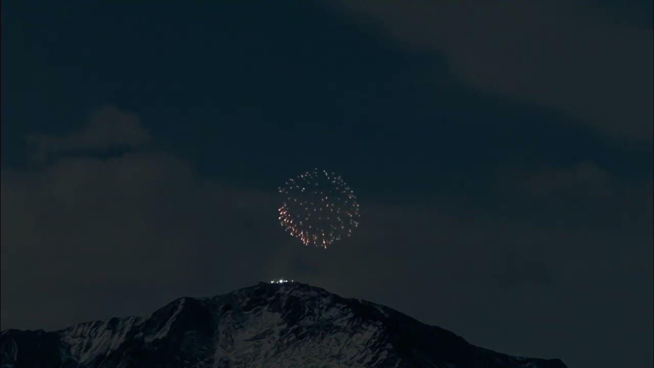 New Year's Eve Fireworks, Pikes Peak Colorado 2024 YouTube