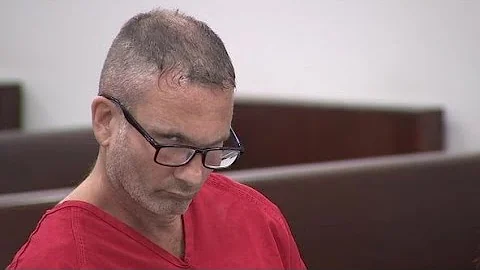 Ex-girlfriend says man accused of stabbing girlfri...