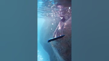 Dive in with one less worry. IP68 water protection ☑️. #motorolaedge40neo